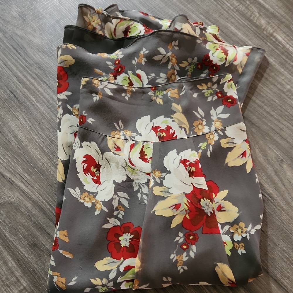 Jones New York Gray Floral Midi Skirt